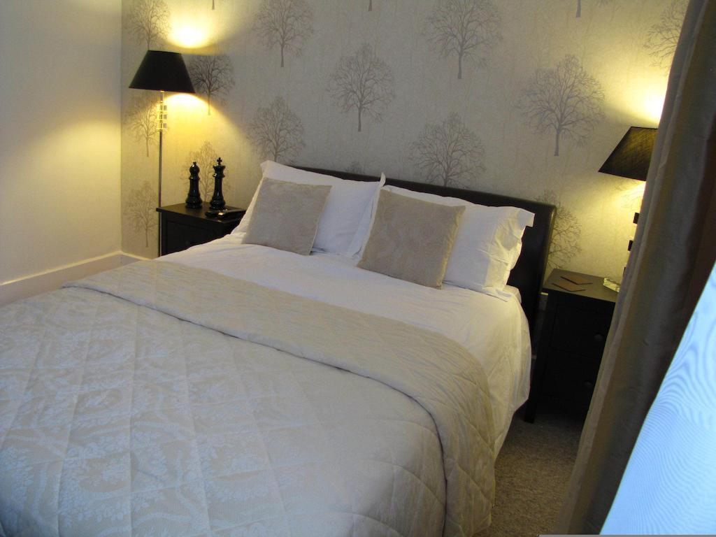 Tregarth House Bed & Breakfast Сейнт Остел Стая снимка